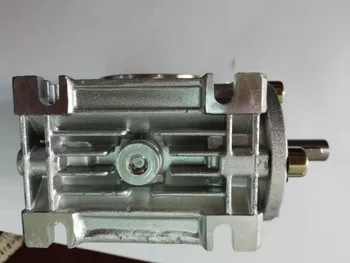 5:1-80:1 NMRV025 Turbíny Prevodovky, Hriadeľ Vstup Červ Redukcia 9 mm vstupný otvor s priemerom 11 mm výstupný otvor