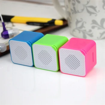Nový Prenosný Mini Reproduktor Farba Anti-Elektromagnetické Rušenie MP3 Prehrávač, Externý Reproduktor Podpora TF Kariet Študent Walkman