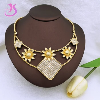 Brazília Zlatá Farba Šperky Sady Pre Ženy 18K Zlatom Šperky Veľké Veľkosti Náhrdelník S Troma Kvety Veľké Štvorcové Náušnice
